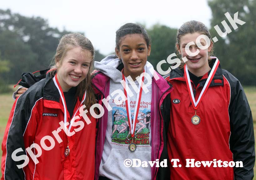 Herne Hill Harriers winners of the under-13 girls, ERRA National Athletes Road Relay. Photo: David T. Hewitson/Sports for All Pics